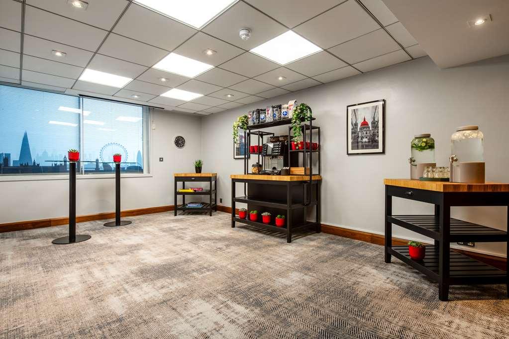 Radisson Red Hotel London Heathrow Facilidades foto
