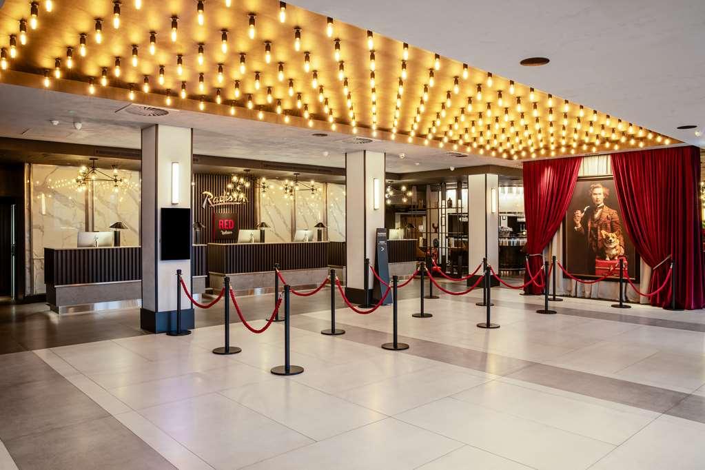 Radisson Red Hotel London Heathrow Interior foto