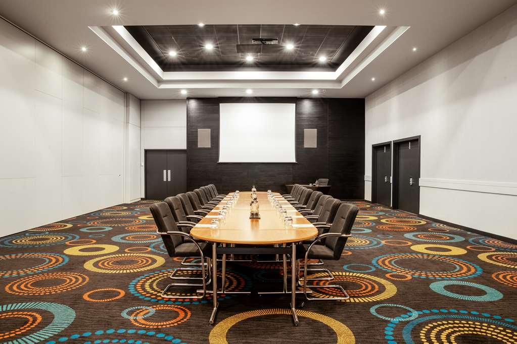 Radisson Red Hotel London Heathrow Facilidades foto